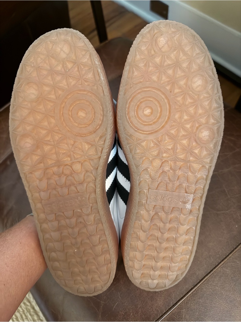 Adidas Women’s Sambae Sneakers in White & Black with Gum Sole. Sz 8.5. EUC. - Picture 10 of 11